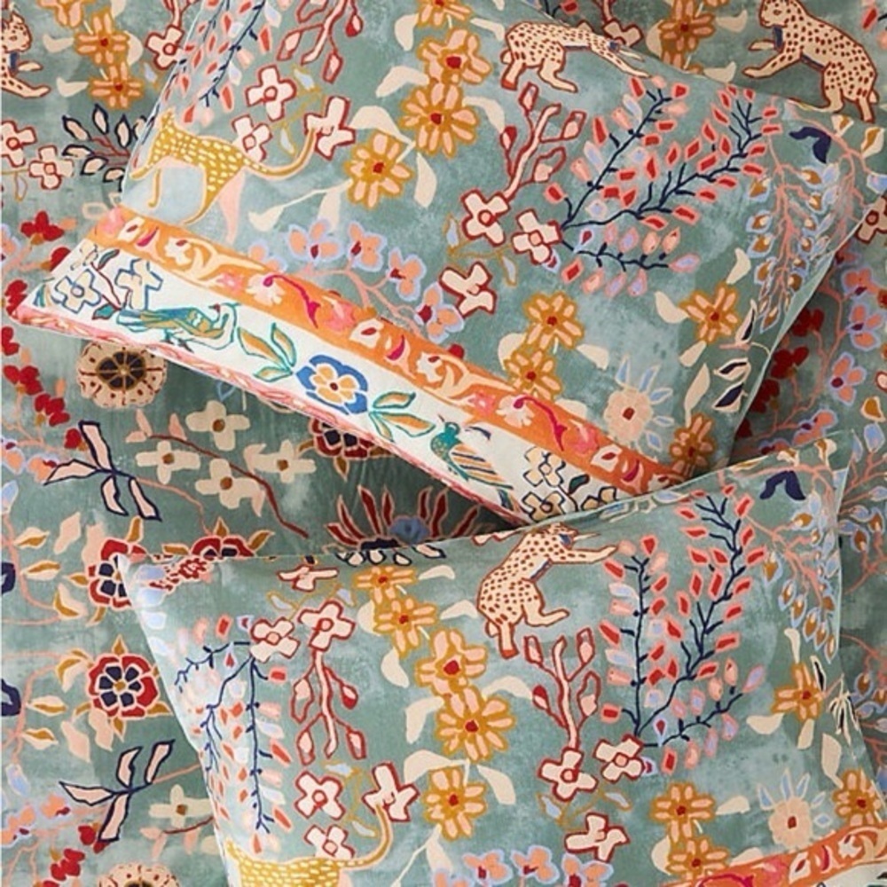 Anthropologie Lacey Set of 2 King Pillow Shams New